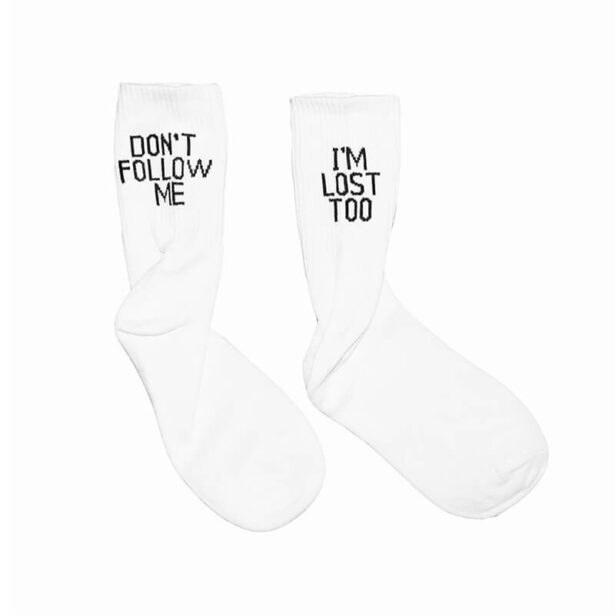 Dont Follow Me Im Lost Too Unisex Socks 1